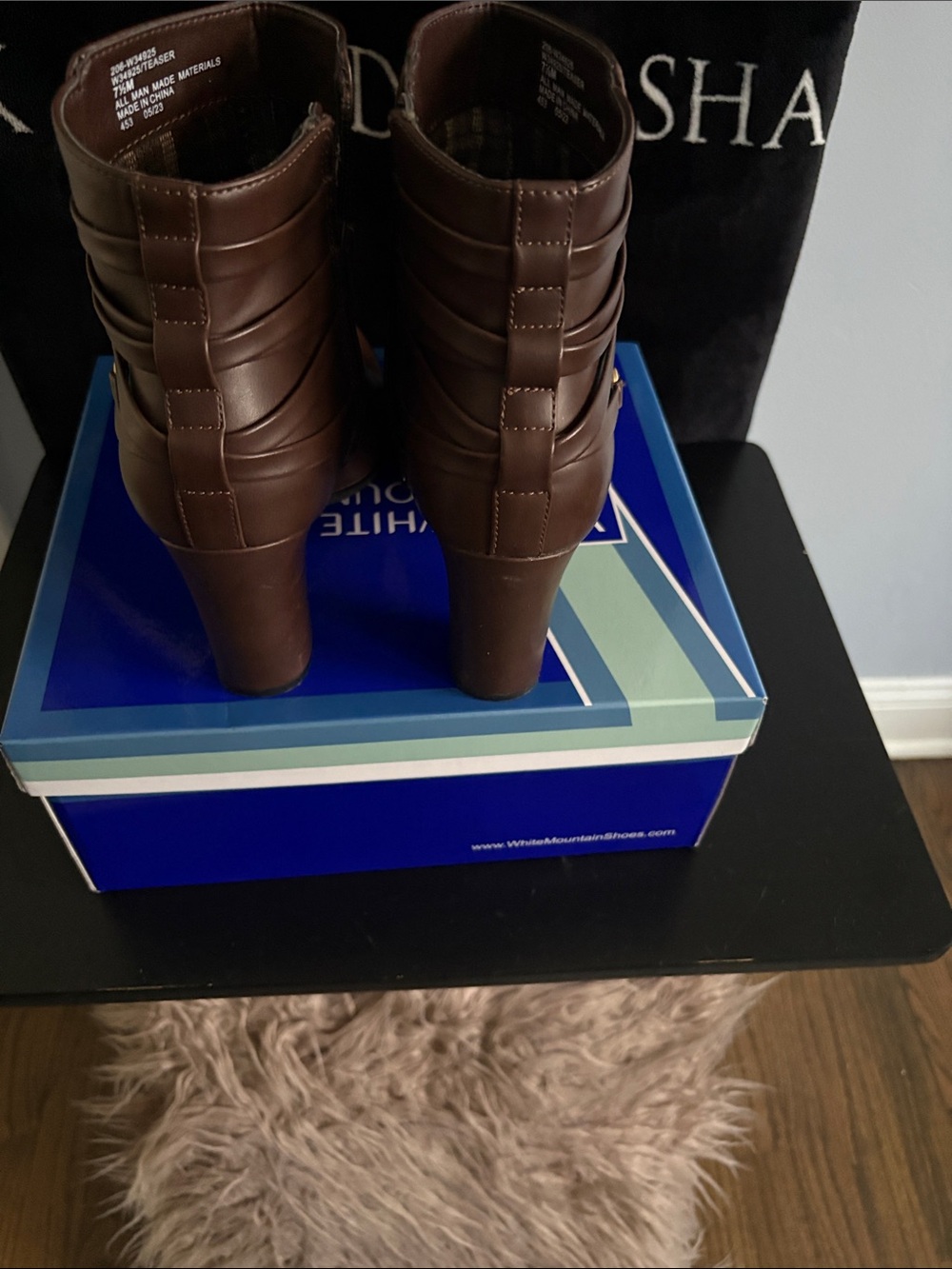 White Mountain Brown Leather Ankle Booties with Ruched Shaft - Picture 5 of 6